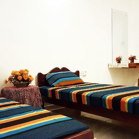 Kassapa Home Stay Σιγκιρίγια Εξωτερικό φωτογραφία