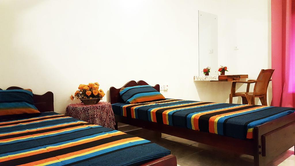 Kassapa Home Stay Σιγκιρίγια Εξωτερικό φωτογραφία